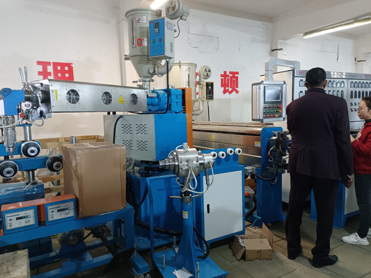 φ90mm+φ50mm Tel ve Kablo Yüksek Hızlı Güç Ceket Kılıfı PVC PE Ekstrüzyon Makinesi